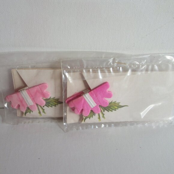 Pinks & Reds, Wedding Place Holders, Floral, Accent, Event, Decor, Vintage - Picture 2 of 9